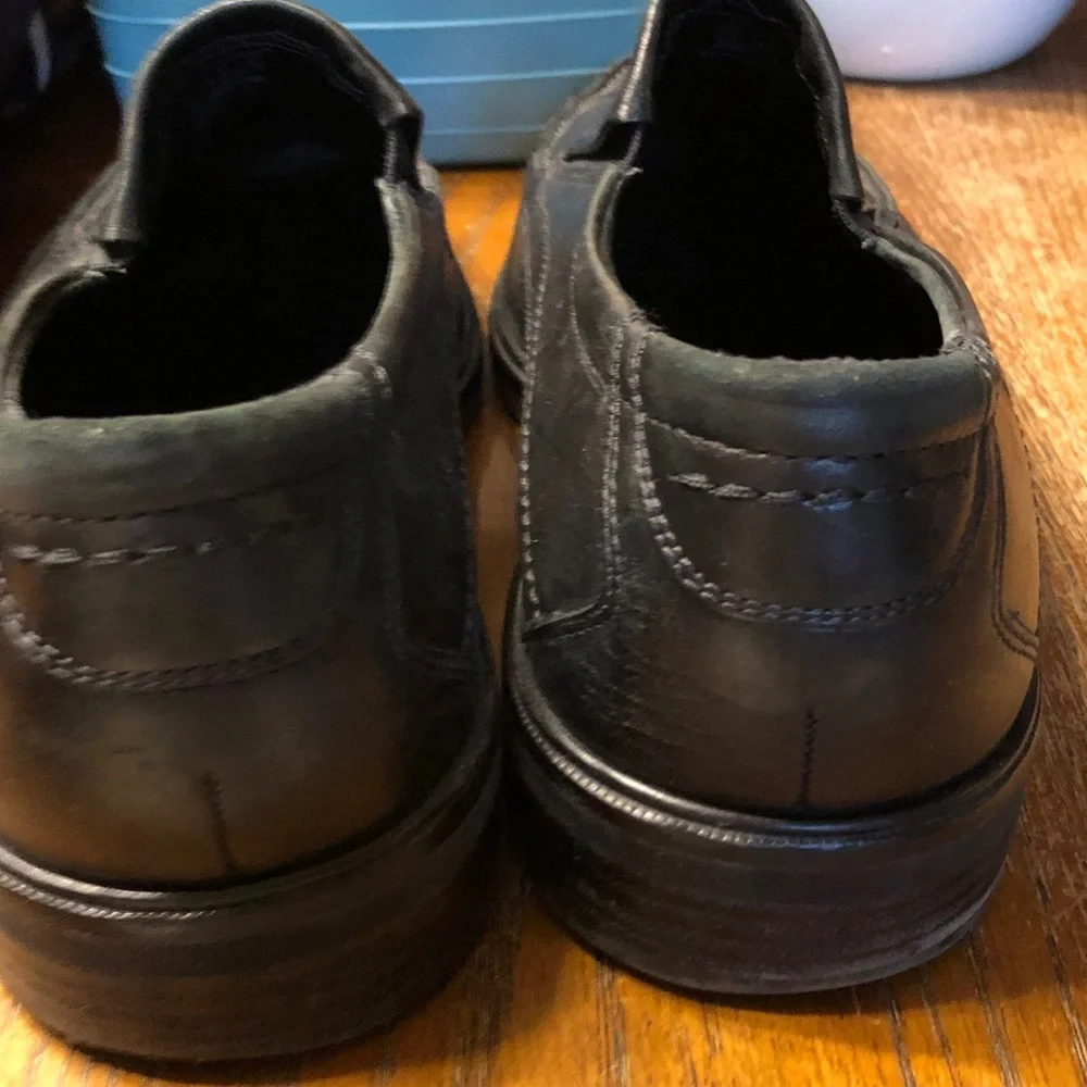 Ecco Black Leather Slip-On Loafers